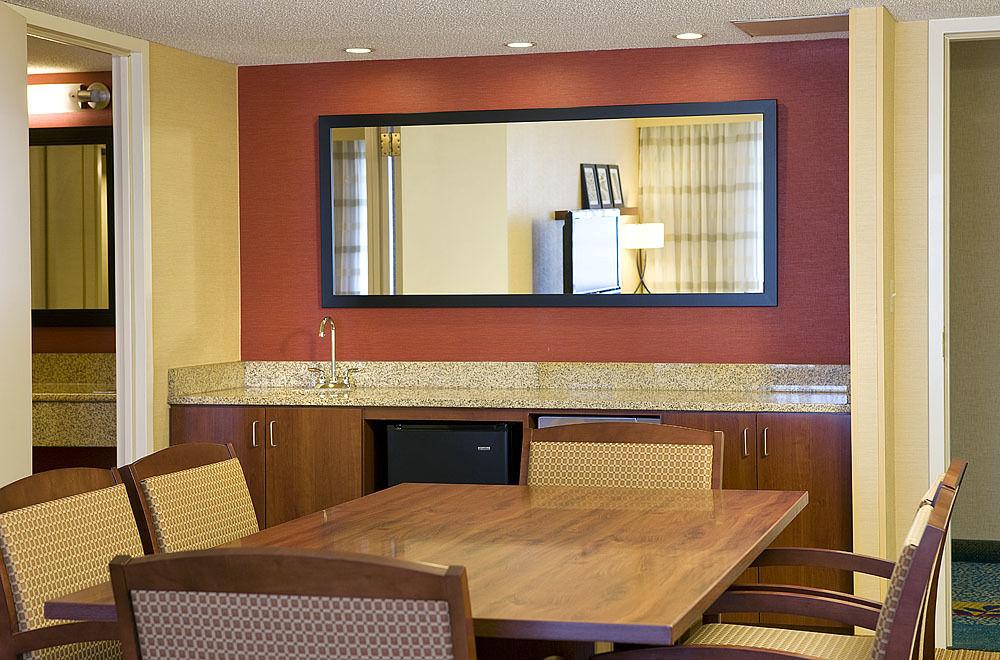 Courtyard By Marriott Denver Airport Εξωτερικό φωτογραφία